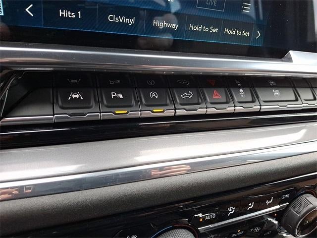 2023 Chevrolet Silverado 1500 Crew Cab Short Box 4-Wheel Drive High Country