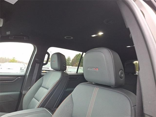 2024 GMC Acadia AWD AT4