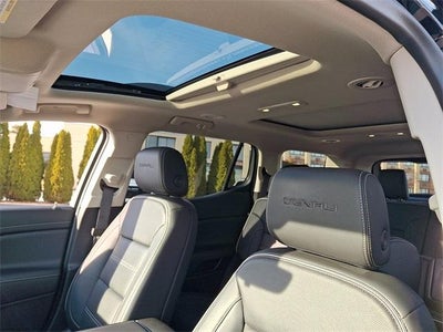 2023 GMC Acadia AWD Denali