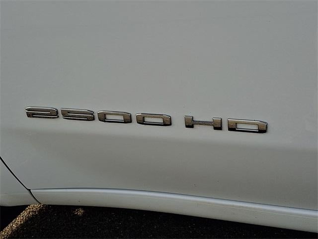 2023 GMC Sierra 2500 HD Crew Cab Standard Box 4-Wheel Drive Pro