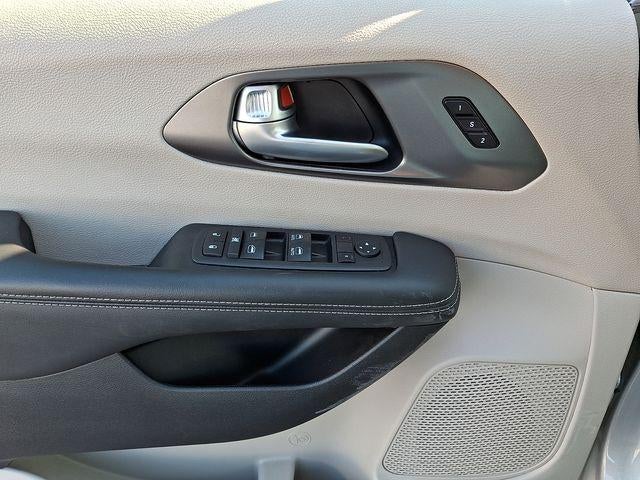 2024 Chrysler Pacifica Touring L FWD