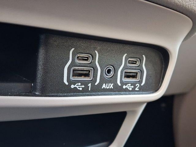 2024 Chrysler Pacifica Touring L FWD