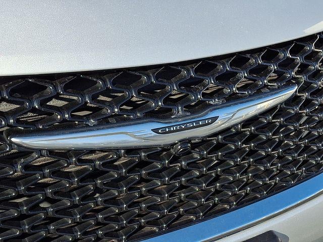 2024 Chrysler Pacifica Touring L FWD