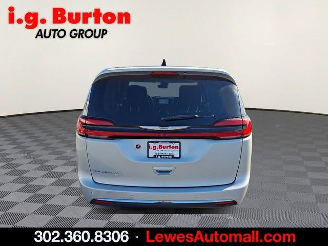 2024 Chrysler Pacifica Touring L FWD