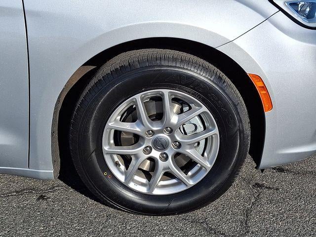 2024 Chrysler Pacifica Touring L FWD