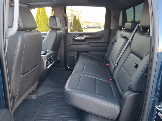 2023 GMC Sierra 1500 Crew Cab Short Box 4-Wheel Drive SLT