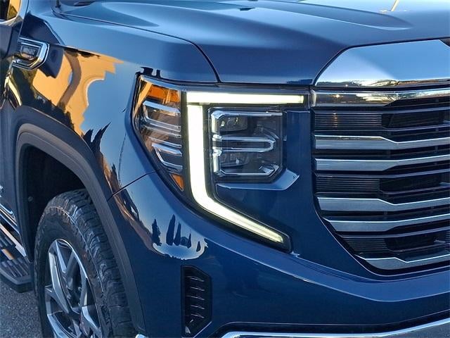 2023 GMC Sierra 1500 Crew Cab Short Box 4-Wheel Drive SLT