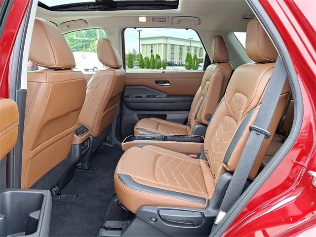 2023 Nissan Pathfinder Platinum 4WD