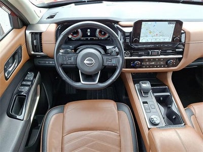2023 Nissan Pathfinder Platinum 4WD