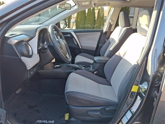 2014 Toyota RAV4 AWD 4dr XLE (Natl)