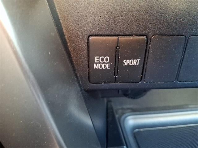 2014 Toyota RAV4 AWD 4dr XLE (Natl)