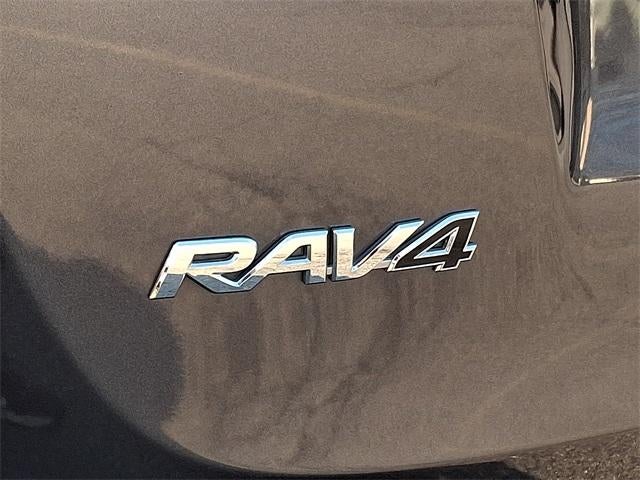 2014 Toyota RAV4 AWD 4dr XLE (Natl)