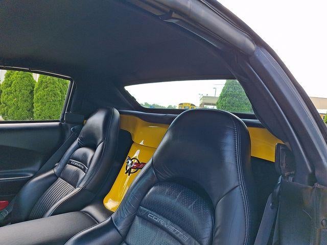 2004 Chevrolet Corvette Base