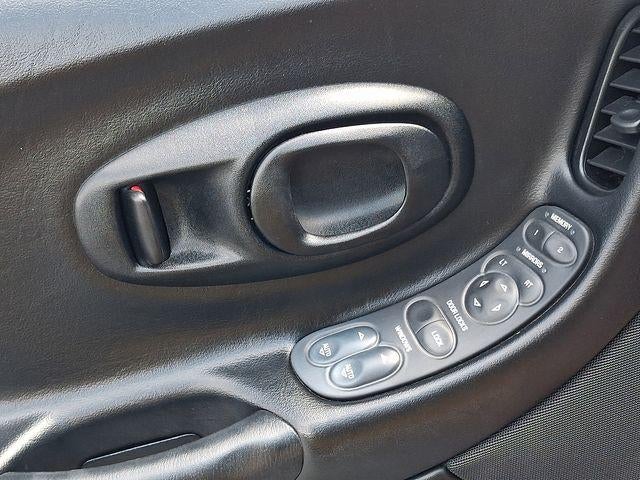 2004 Chevrolet Corvette Base