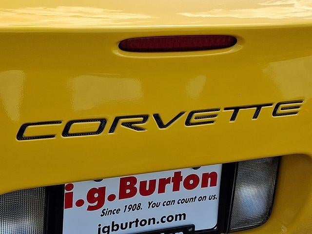 2004 Chevrolet Corvette Base