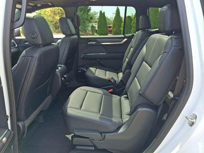 2024 GMC Acadia Elevation