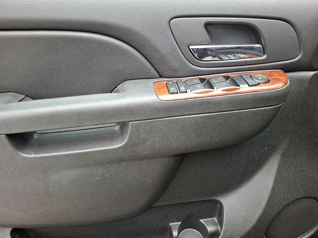 2013 Chevrolet Avalanche LS