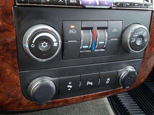 2013 Chevrolet Avalanche LS