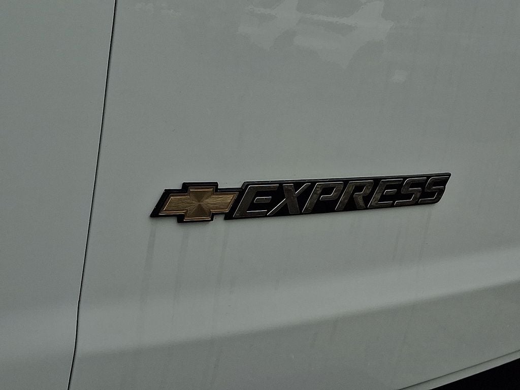 2025 Chevrolet Express 2500 Work Van Cargo