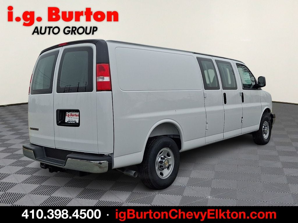 2025 Chevrolet Express 2500 Work Van Cargo